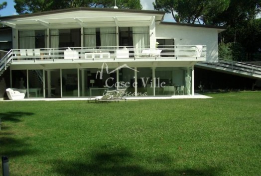 Villa  VENDITA  Forte dei Marmi