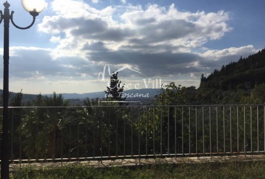 Villa  VENDITA  Prato