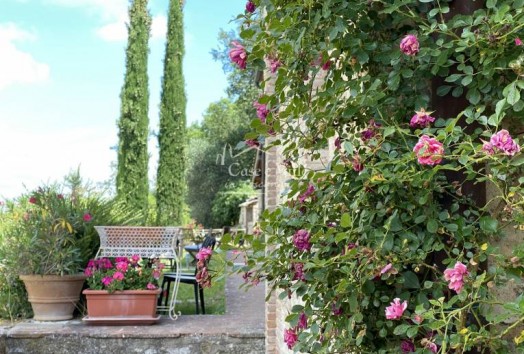 Hotel  FOR SALE  Castellina in Chianti