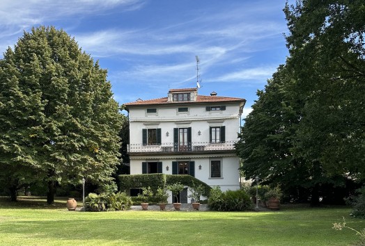 Villa  VENDITA  Prato