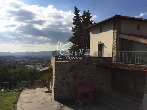 Villa Prato  VENDITA