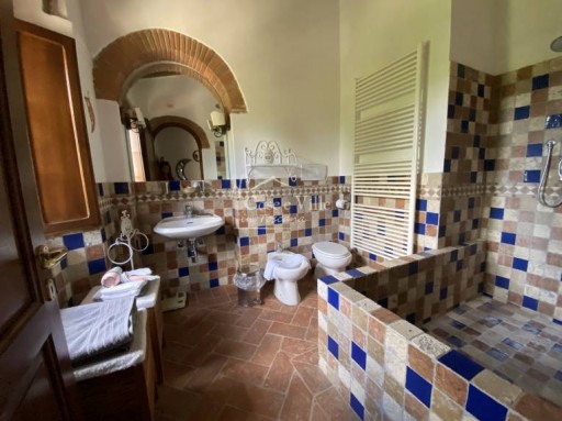 Albergo/Hotel Castellina in Chianti  VENDITA