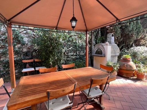 Villa Prato  VENDITA