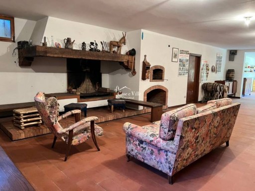 Villa Vaiano  VENDITA