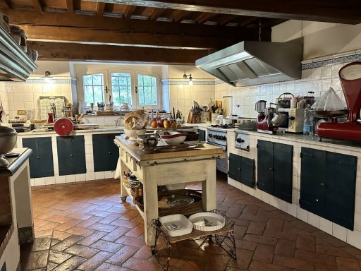 Villa Vaiano  VENDITA