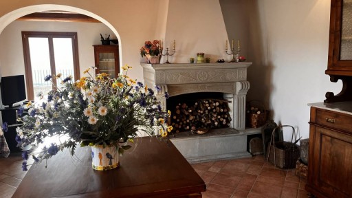 Colonica Carmignano  VENDITA