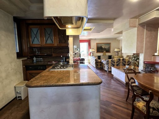 Villa Prato  VENDITA