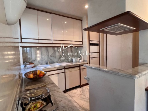 Villa Prato  VENDITA