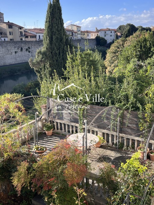 Villa Prato  VENDITA