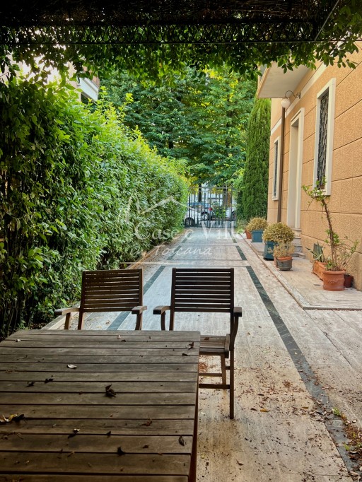 Villa Prato  VENDITA