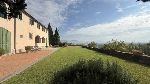 Colonica Pistoia  VENDITA